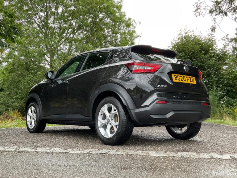 Nissan Juke 1.0 DIG-T Acenta 5-Door Hatchback