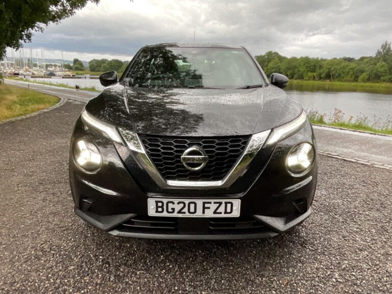 Nissan Juke 1.0 DIG-T Acenta 5-Door Hatchback