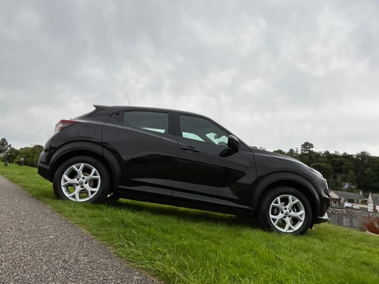 Nissan Juke 1.0 DIG-T Acenta 5-Door Hatchback