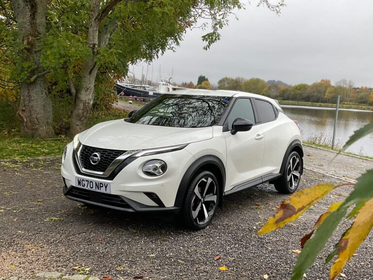 Nissan Juke 1.0 DIG-T Tekna 5-Door Hatchback