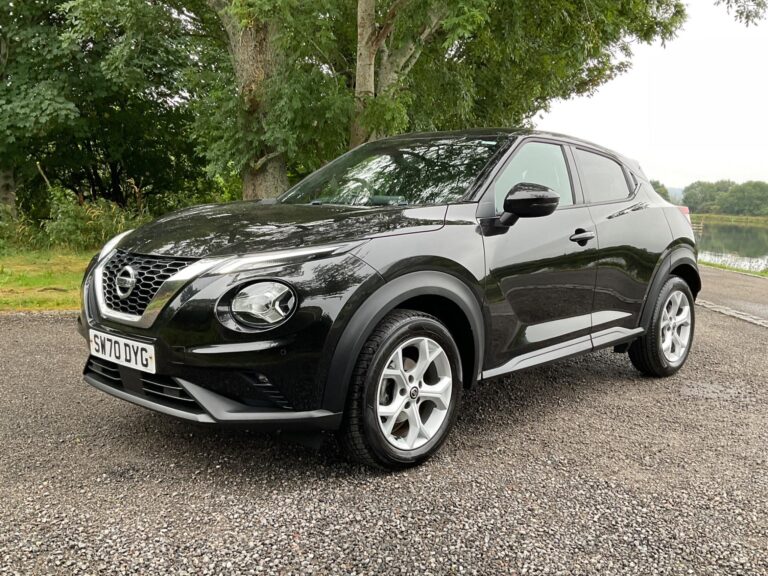 Nissan Juke 1.0 DIG-T N-Connecta 5-Door Hatchback