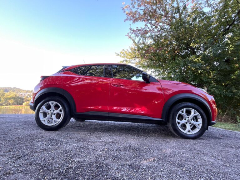 Nissan Juke 1.0 DIG-T Acenta 5-Door Hatchback