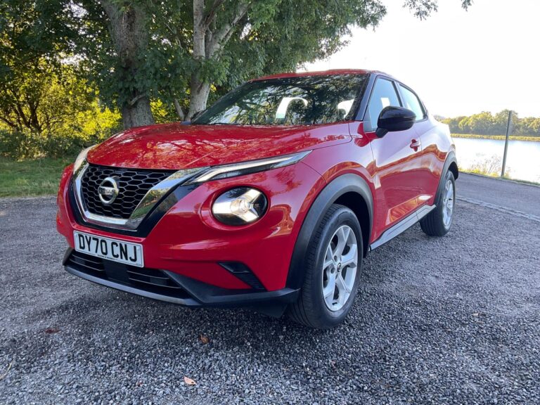 Nissan Juke 1.0 DIG-T Acenta 5-Door Hatchback