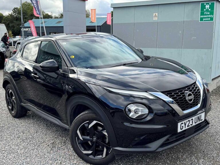 Nissan Juke 1.0 DIG-T N-Connecta (114ps) 5-Door Hatchback