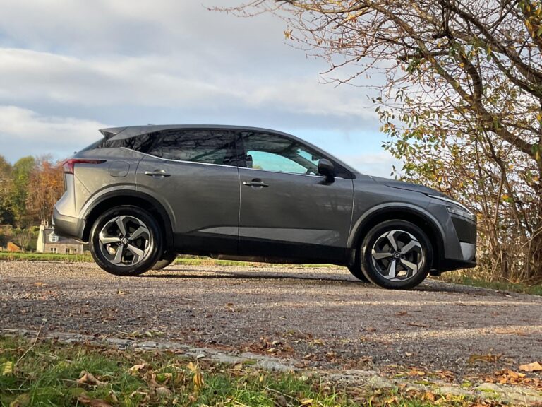 Nissan Qashqai 1.3 DIG-T (160ps) N-Connecta