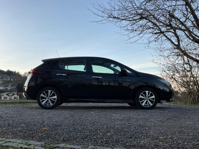 Nissan Leaf E (110kw) Acenta (40kWh) 5 Dr Hatchback