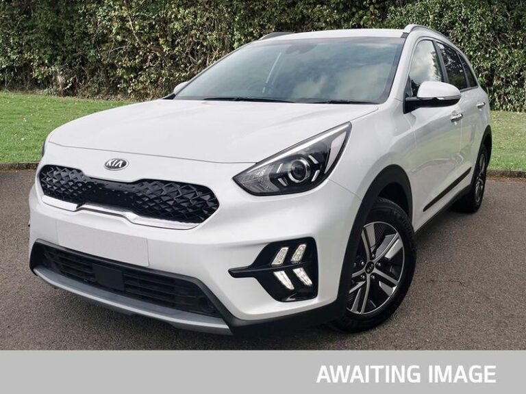 Kia Niro 1.6 GDi 2 White Pearl 54,110 miles Dicksons of Inverness