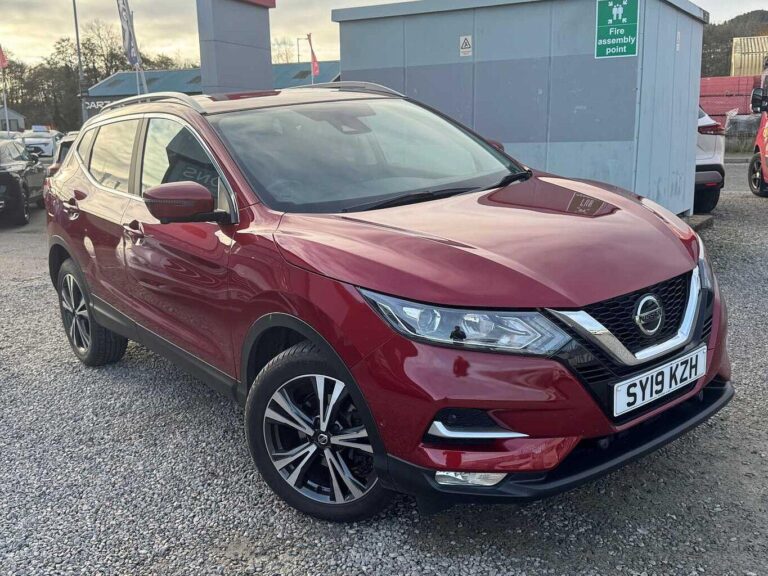 Nissan Qashqai 1.3 DIG-T (160ps) N-Connecta